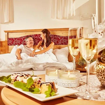 Donauhotel Lettnerhof Otel *