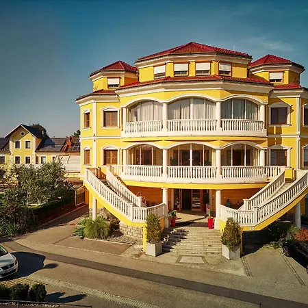 Donauhotel Lettnerhof Hotel *