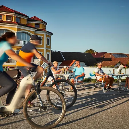 Donauhotel Lettnerhof