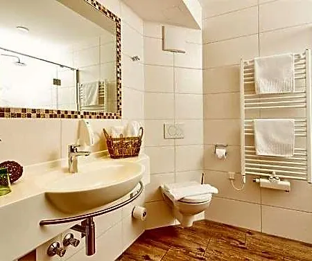 ホテル Donauhotel Lettnerhof