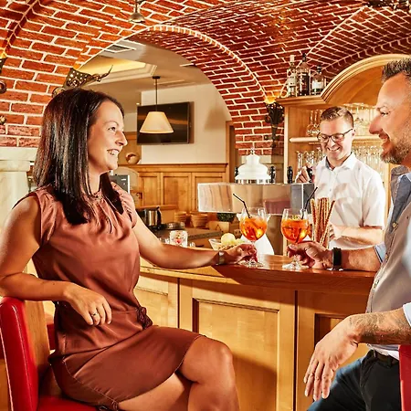 Donauhotel Lettnerhof * Au an der Donau